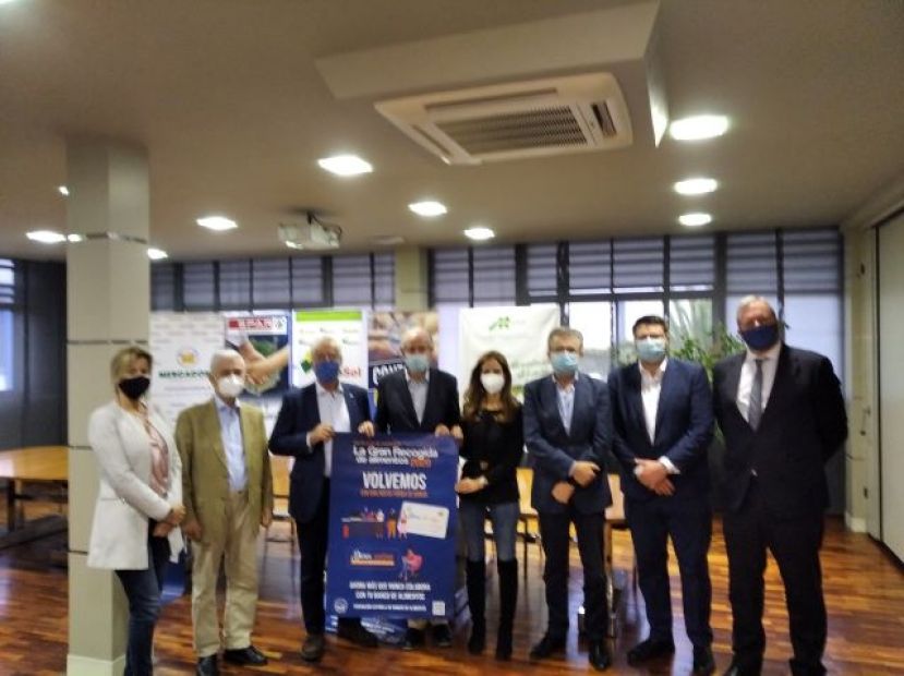 El Banco de Alimentos present&oacute; la Campa&ntilde;a "Gran Recogida 2020", en los Supermercados