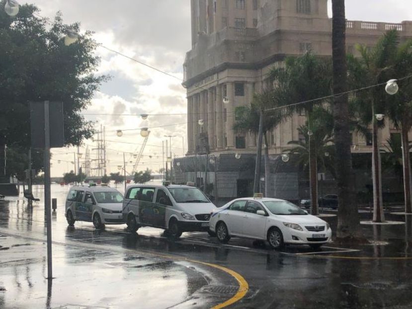 Transportes abona a las cooperativas de taxistas de Canarias 1,1 millones de euros