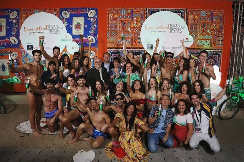 Trece dise&ntilde;adores de Gran Canaria Moda C&aacute;lida muestran sus propuestas de ba&ntilde;o
