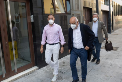 Morales muestra su solidaridad a Hern&aacute;ndez Zapata en su visita con la FECAI a La Palma