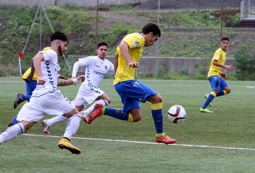 F&uacute;tbol Juvenil DH: UD Las Palmas - CD Tenerife, empate a dos en el derbi chico