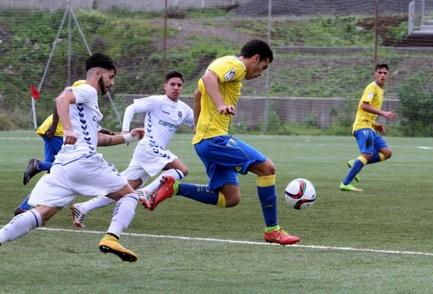 F&uacute;tbol Juvenil DH: UD Las Palmas - CD Tenerife, empate a dos en el derbi chico