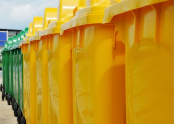 Canarias avanza en la obligatoriedad de instaurar la limpieza y recogida selectiva de pl&aacute;sticos en eventos