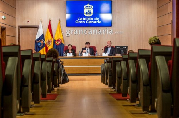 El Cabildo y la Universidad colaboran en el dise&ntilde;o del Plan Integral de Empleo