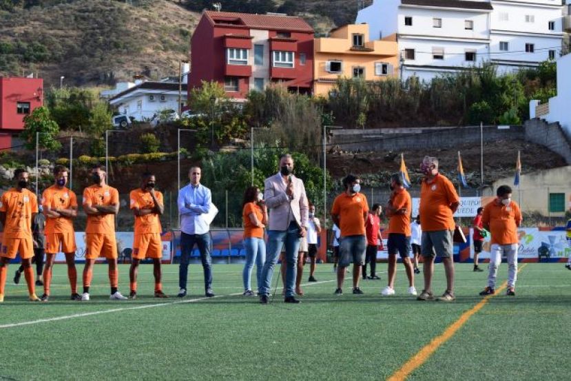 El CF Panader&iacute;a Pulido Vega de San Mateo present&oacute; a su primer equipo de 2*RFEF
