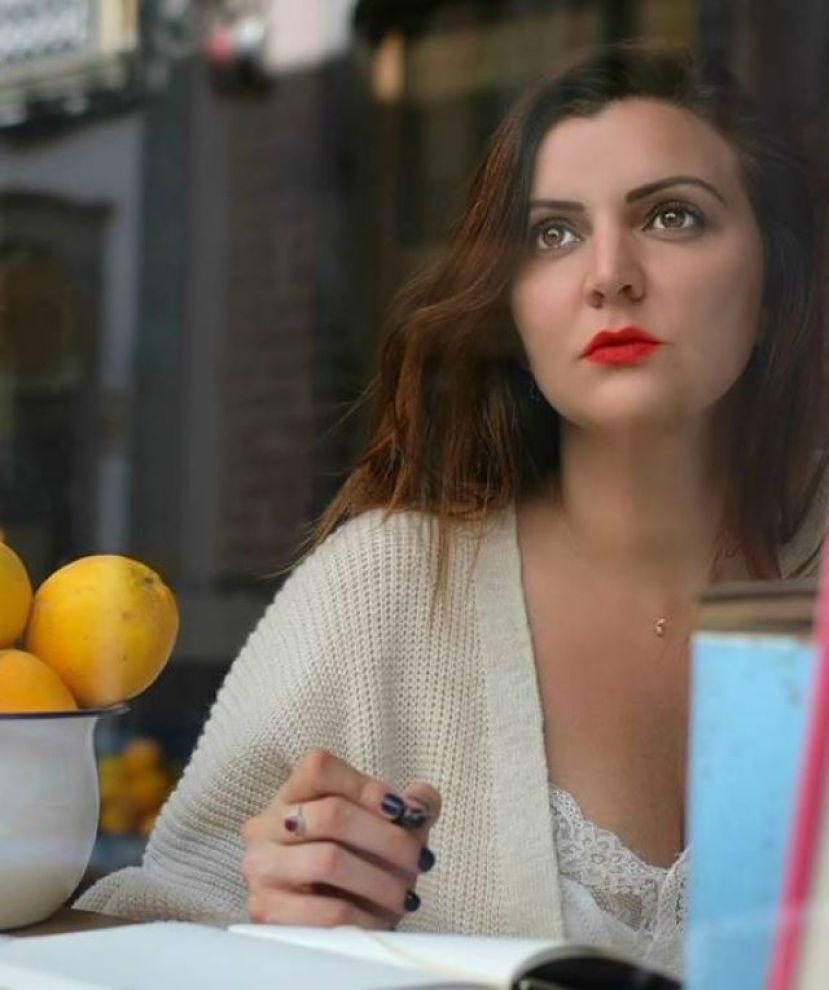 LA ESCRITORA ELIZABETH L&Oacute;PEZ EXPLICA EN UNA CHARLA LAS RAZONES POR LAS QUE SUS LIBROS TRATAN SOBRE PROSTITUCI&Oacute;N, ACOSO ESCOLAR O DIVERSIDAD