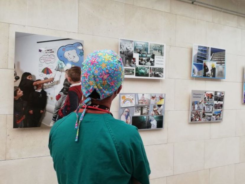 El HUC acoge una exposici&oacute;n de fotograf&iacute;as por su 50 aniversario