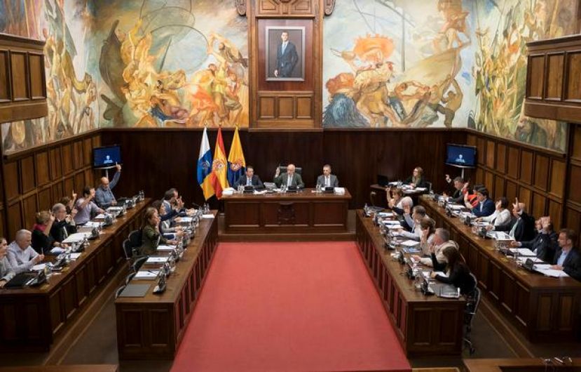 El pleno de Gran Canaria rechaza frontalmente el reparto del Fdecan