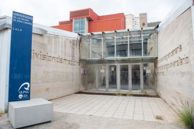 El Cabildo aprueba la cesi&oacute;n a Sanidad del antiguo Colegio Universitario de Las Palmas para la ampliaci&oacute;n del Hospital Insular