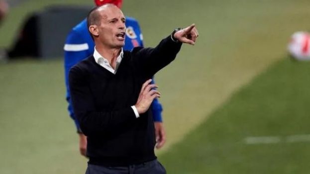 Allegri: "Cristiano me dijo que se queda en la Juve"