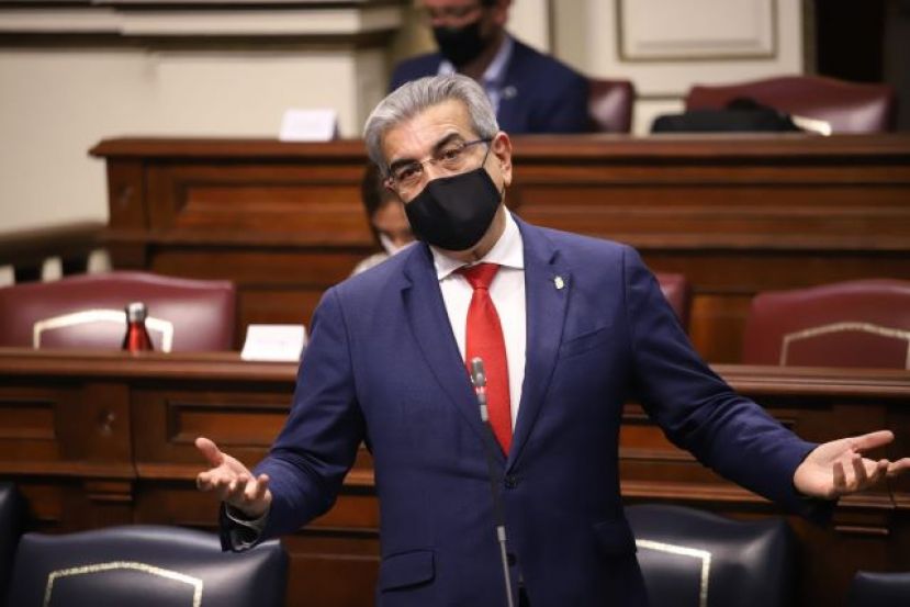 Rodr&iacute;guez reabre el debate sobre los l&iacute;mites del crecimiento demogr&aacute;fico en Canarias