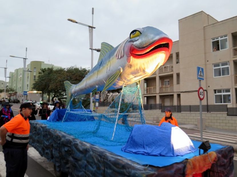 Gu&iacute;a despidi&oacute; las fiestas de carnaval con la celebraci&oacute;n del Entierro de la Sardina