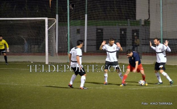 Tercera Divisi&oacute;n: Victoria del Arucas CF., sobre la UD. Telde (2-1)