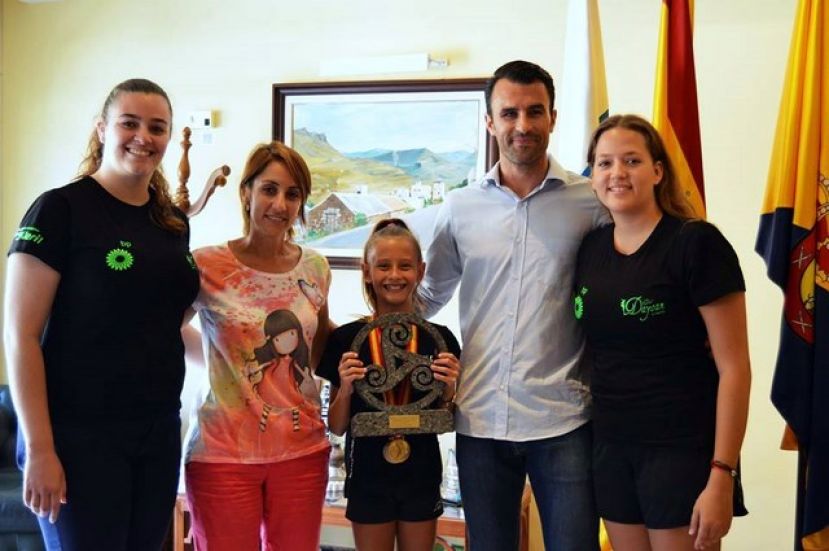 Mog&aacute;n recibe con &ldquo;honores&rdquo; a Naomi Cabrera