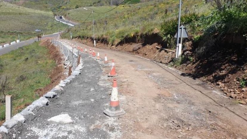 G&aacute;ldar: Las obras de acondicionamiento de la carretera de El Tablado, a buen ritmo