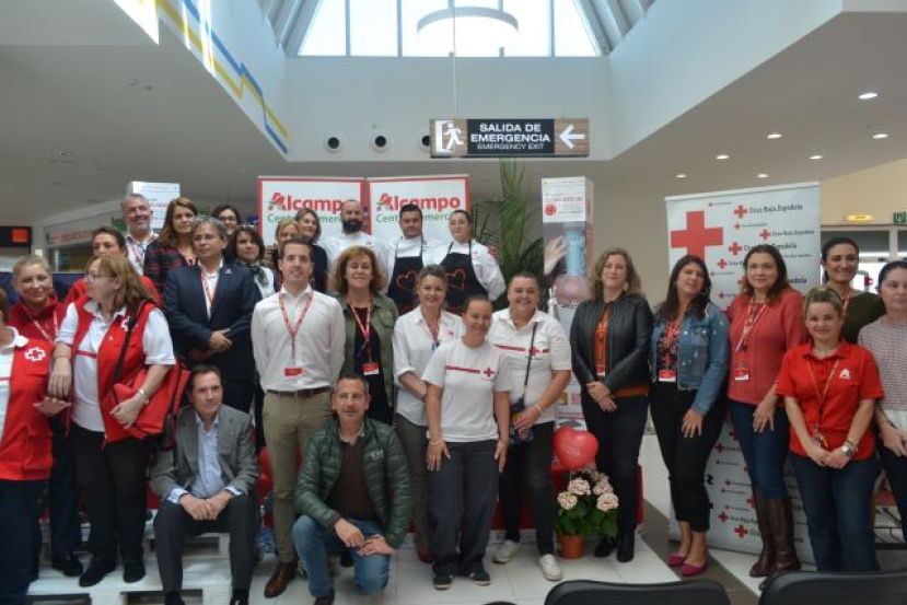 Los d&iacute;as 5 y 6 Cruz Roja recoger&aacute; alimentos en 297 centros de Alcampo y Simply
