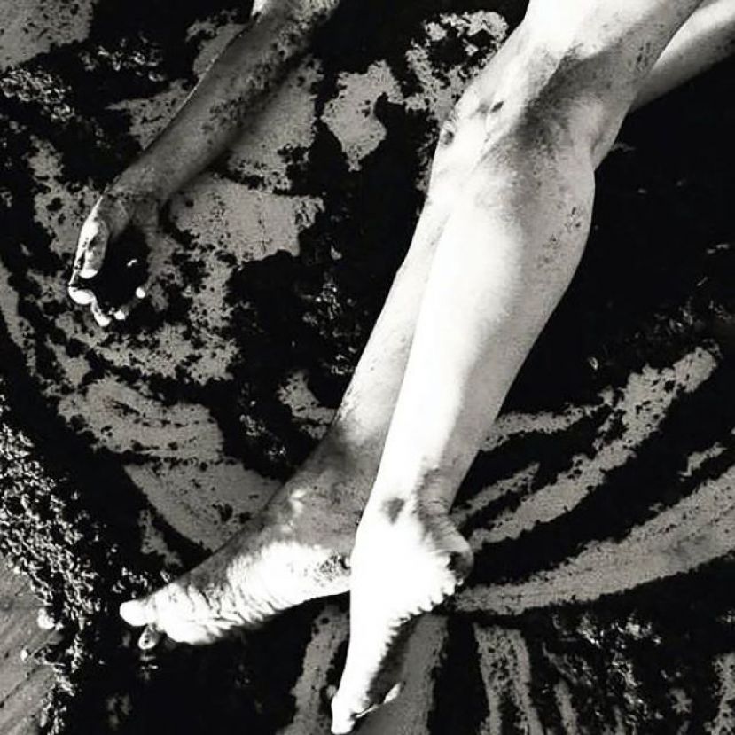 SE INAUGURA EN MOYA LA MUESTRA COLECTIVA QUE A&Uacute;NA FOTOGRAF&Iacute;A Y POES&Iacute;A, &lsquo;LA PIEL TIENE SUS RAZONES&rsquo;