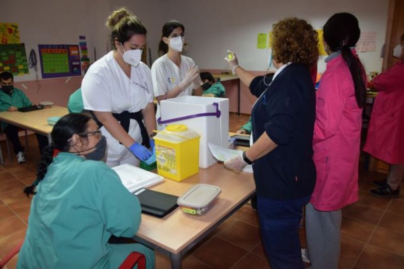 El Centro Ocupacional de G&aacute;ldar recibi&oacute; este jueves la vacuna contra el covid19