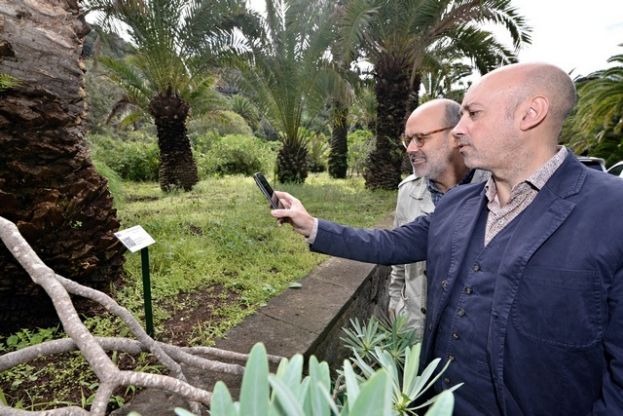 Divulgaci&oacute;n digital con etiquetas QR en todas las especies del Jard&iacute;n Canario