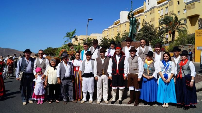 G&aacute;ldar cumpli&oacute; con la tradici&oacute;n de asistir a las Fiestas de las Mar&iacute;as en Gu&iacute;a