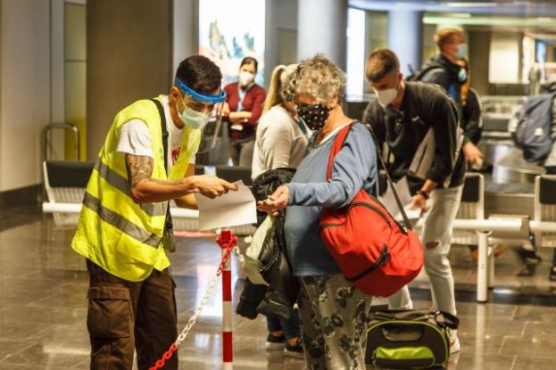Sanidad continuar&aacute; con el control de pruebas diagn&oacute;sticas de COVID-19 de viajeros nacionales que llegan a Canarias