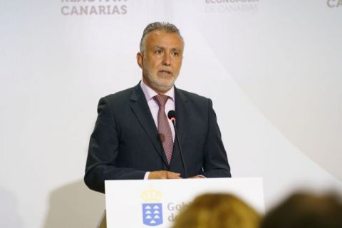 Torres destaca los buenos datos de la reducci&oacute;n del paro en Canarias en agosto pese a la quinta ola de la pandemia