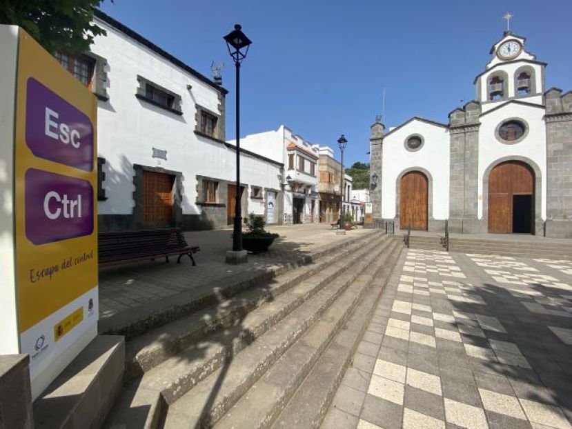 La campa&ntilde;a contra la violencia &ldquo;Escapa del control&rdquo;, presente en la plaza de Valleseco