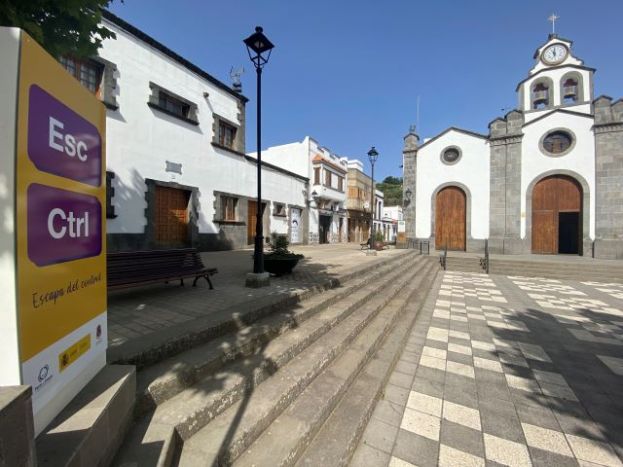 La campa&ntilde;a contra la violencia &ldquo;Escapa del control&rdquo;, presente en la plaza de Valleseco