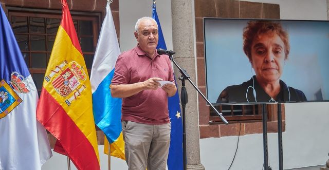 El PEVOLCA contin&uacute;a la intensa monitorizaci&oacute;n del curso de la colada