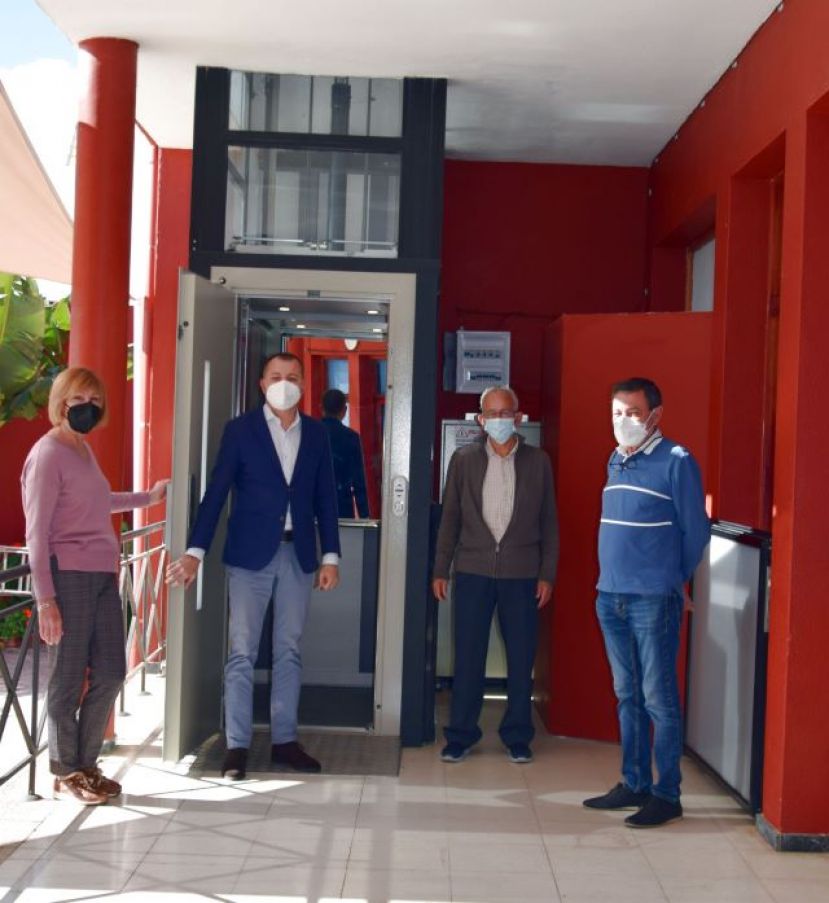 El Club del Mayor de G&aacute;ldar estrena nuevo ascensor