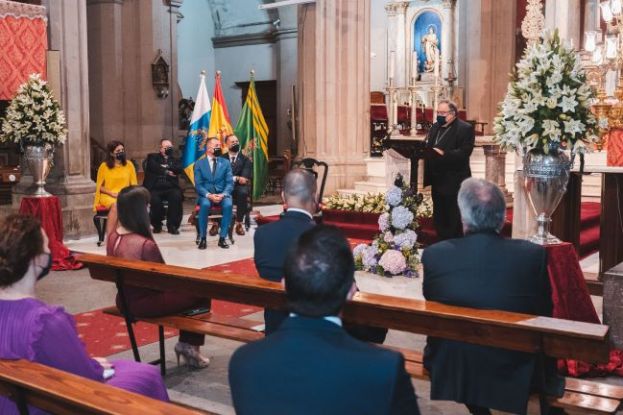 El Obispo de la Di&oacute;cesis de Canarias pregona las Fiestas de Santiago (V&iacute;deo)