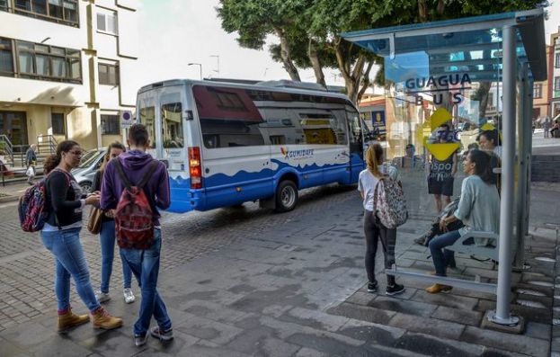 El Cabildo concede 144.000 euros para la instalaci&oacute;n de marquesinas