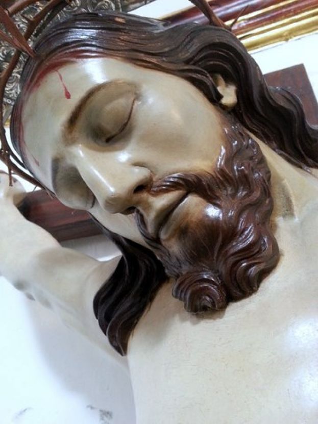 El Cabildo presenta al p&uacute;blico la restauraci&oacute;n del Cristo Crucificado de Luj&aacute;n P&eacute;rez
