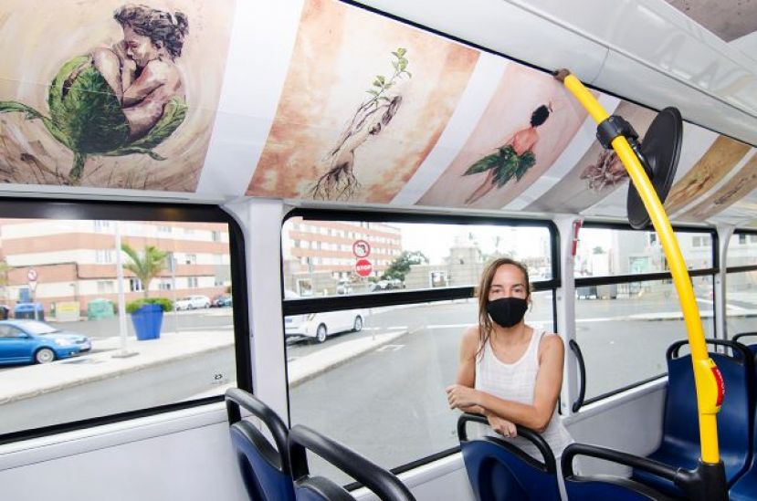 Guaguas Municipales inunda la ciudad de color y arte con una exposici&oacute;n itinerante