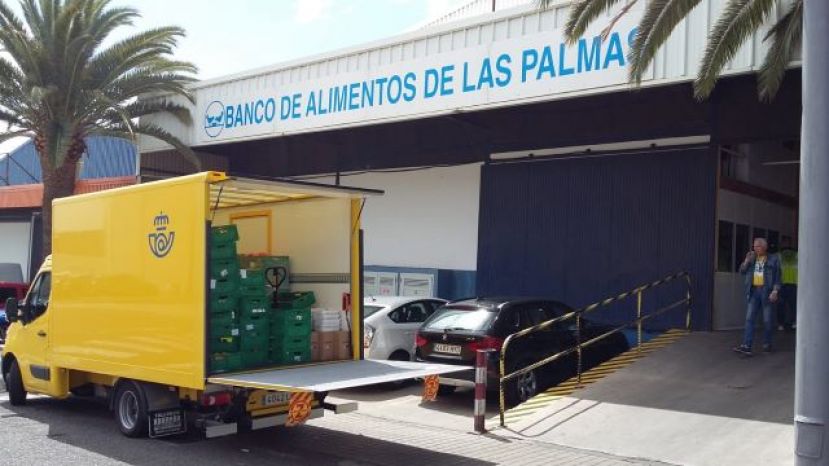 Correos entrega al Banco de Alimentos de Las Palmas m&aacute;s de 300 kilos de comida