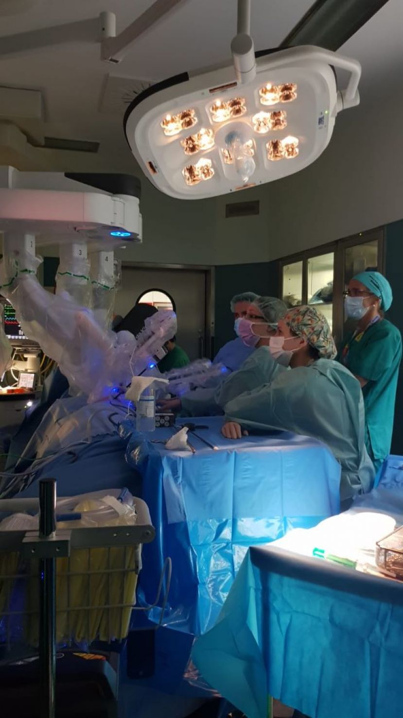 El HUC incorpora cirug&iacute;a tor&aacute;cica en las intervenciones con el robot quir&uacute;rgico Da Vinci
