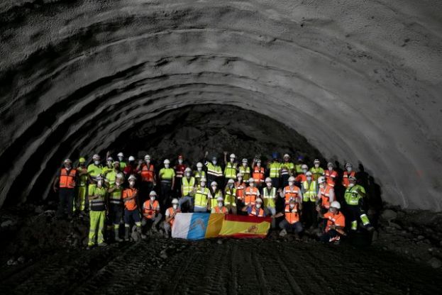 Obras P&uacute;blicas finaliza la excavaci&oacute;n del primero de los ocho t&uacute;neles de la 2&ordf; fase de la Carretera de La Aldea